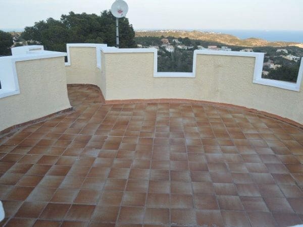 5 bedroom Villa for sale in Cumbre del Sol with pool - € 585,000 (Ref: 8534554)