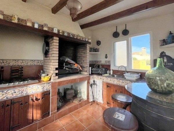 5 bedroom Villa for sale in Cumbre del Sol with pool - € 585,000 (Ref: 8534554)