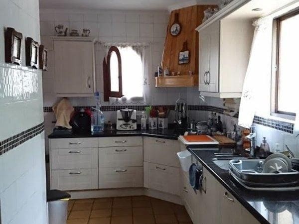 5 bedroom Villa for sale in Cumbre del Sol with pool - € 585,000 (Ref: 8534554)