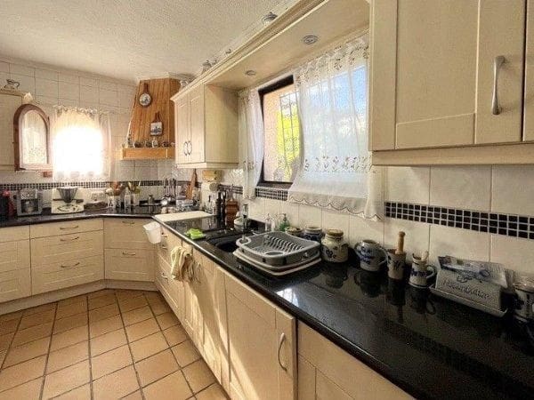 5 bedroom Villa for sale in Cumbre del Sol with pool - € 585,000 (Ref: 8534554)