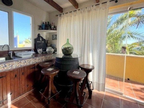 5 bedroom Villa for sale in Cumbre del Sol with pool - € 585,000 (Ref: 8534554)