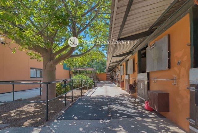 4 sypialnia Willa na sprzedaż w Bétera z basenem garażem - 2 250 000 € (Ref: 8534562)