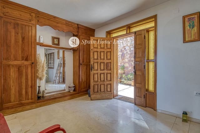 5 bedroom Villa for sale in Sagunto / Sagunt with pool garage - € 630,000 (Ref: 8539898)