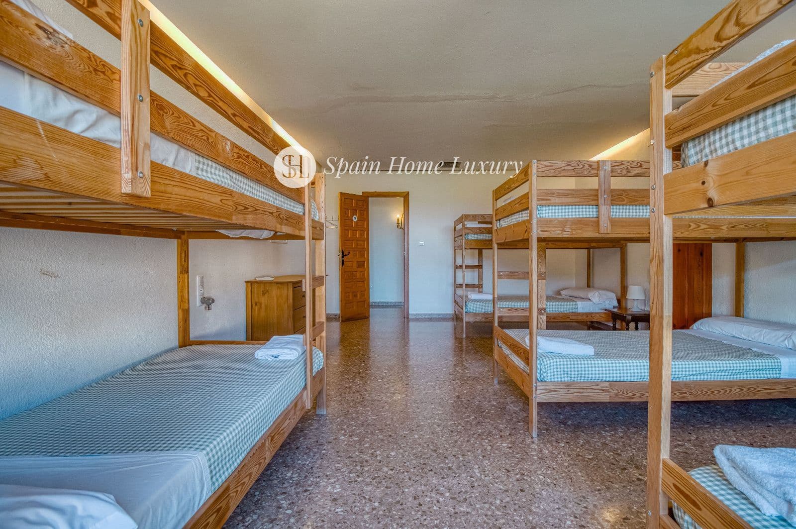 12 soveværelse Villa til salg i Favara med swimmingpool - € 5.000.000 (Ref: 8565471)