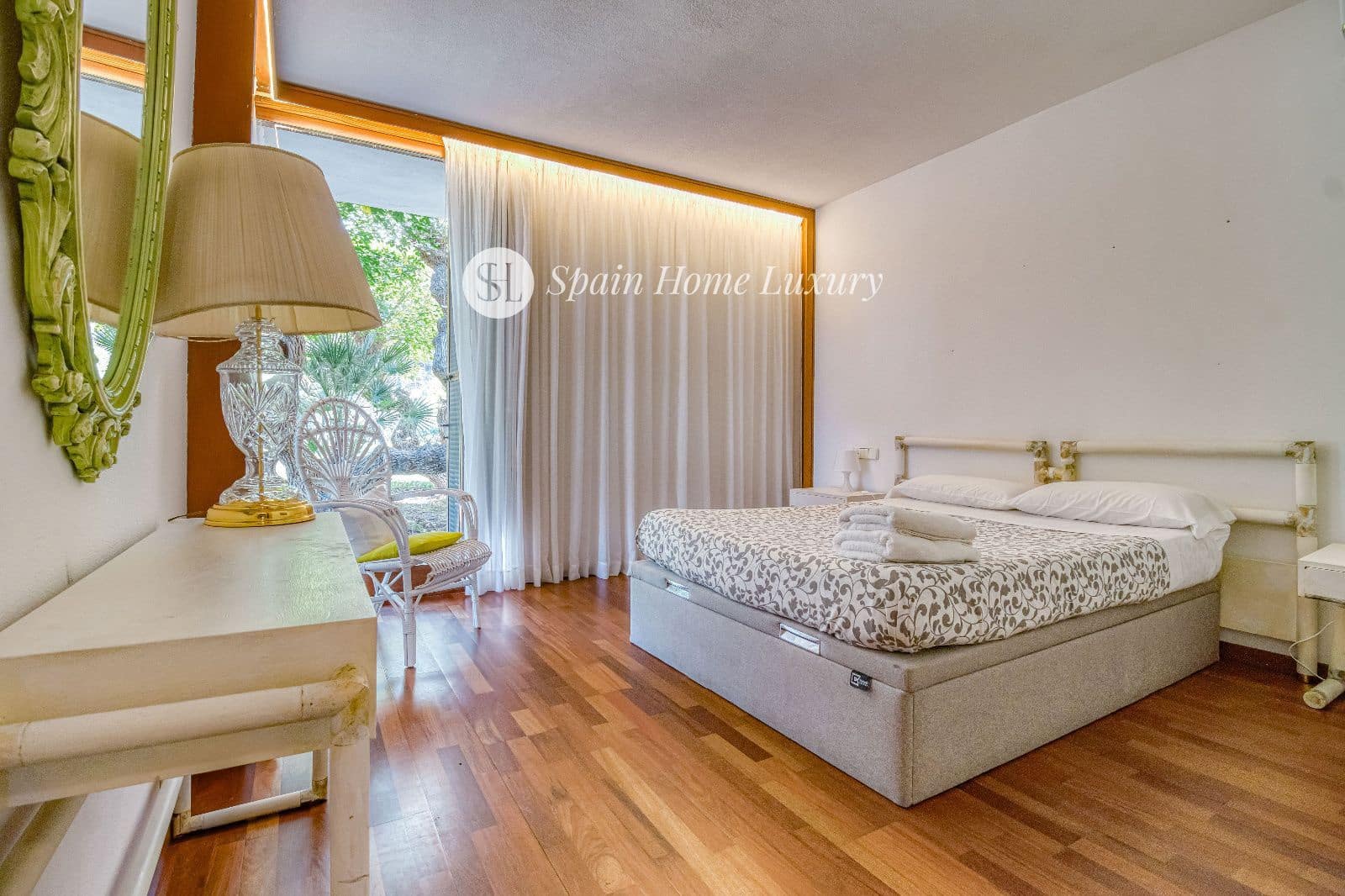 12 soveværelse Villa til salg i Favara med swimmingpool - € 5.000.000 (Ref: 8565471)