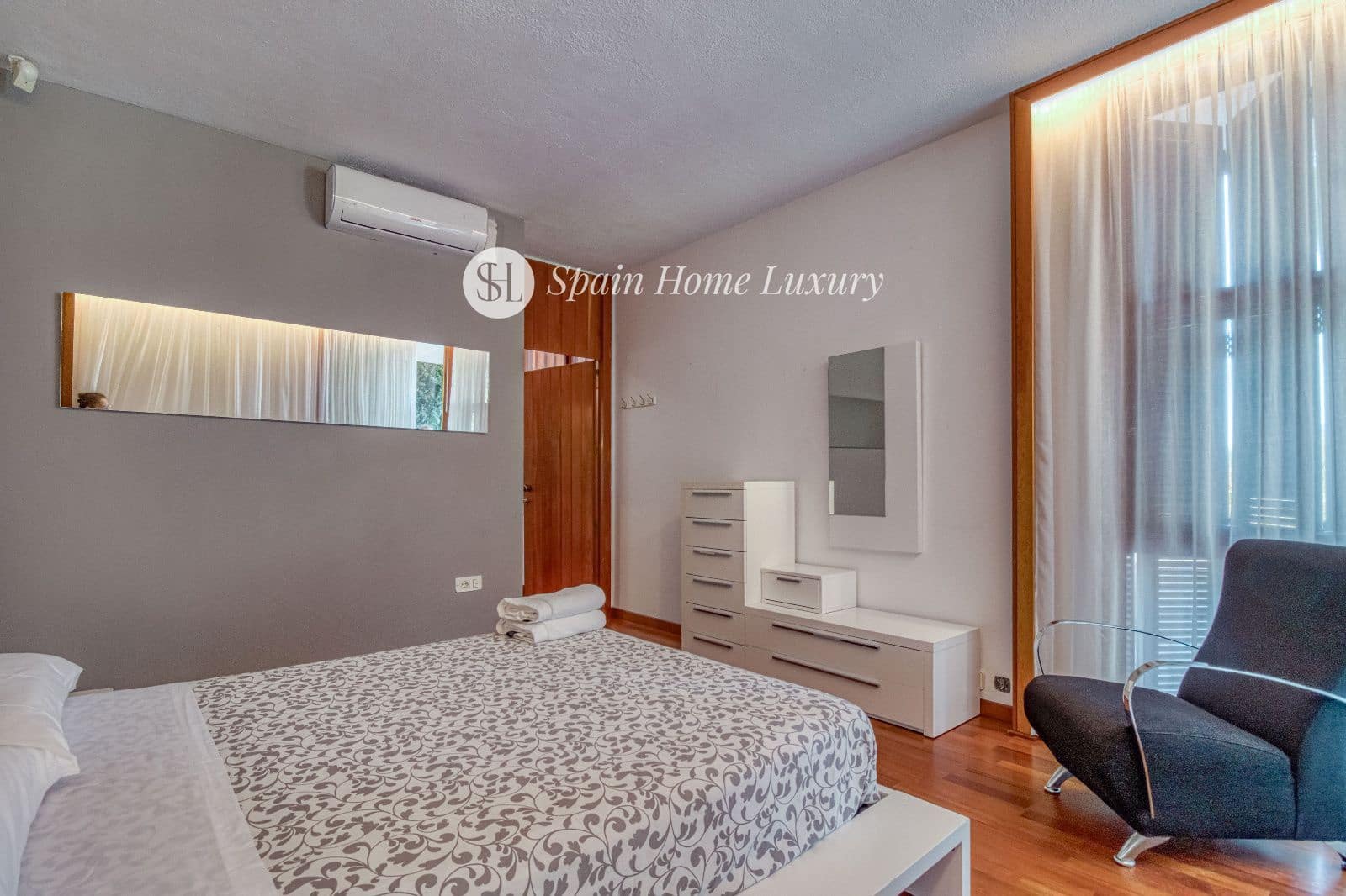 12 soveværelse Villa til salg i Favara med swimmingpool - € 5.000.000 (Ref: 8565471)