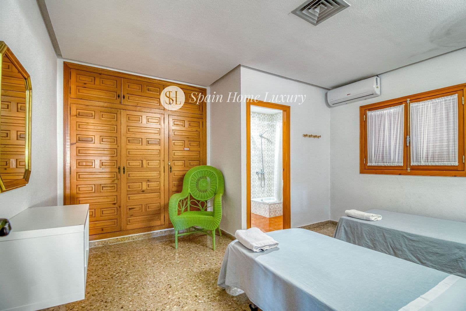 12 soveværelse Villa til salg i Favara med swimmingpool - € 5.000.000 (Ref: 8565471)