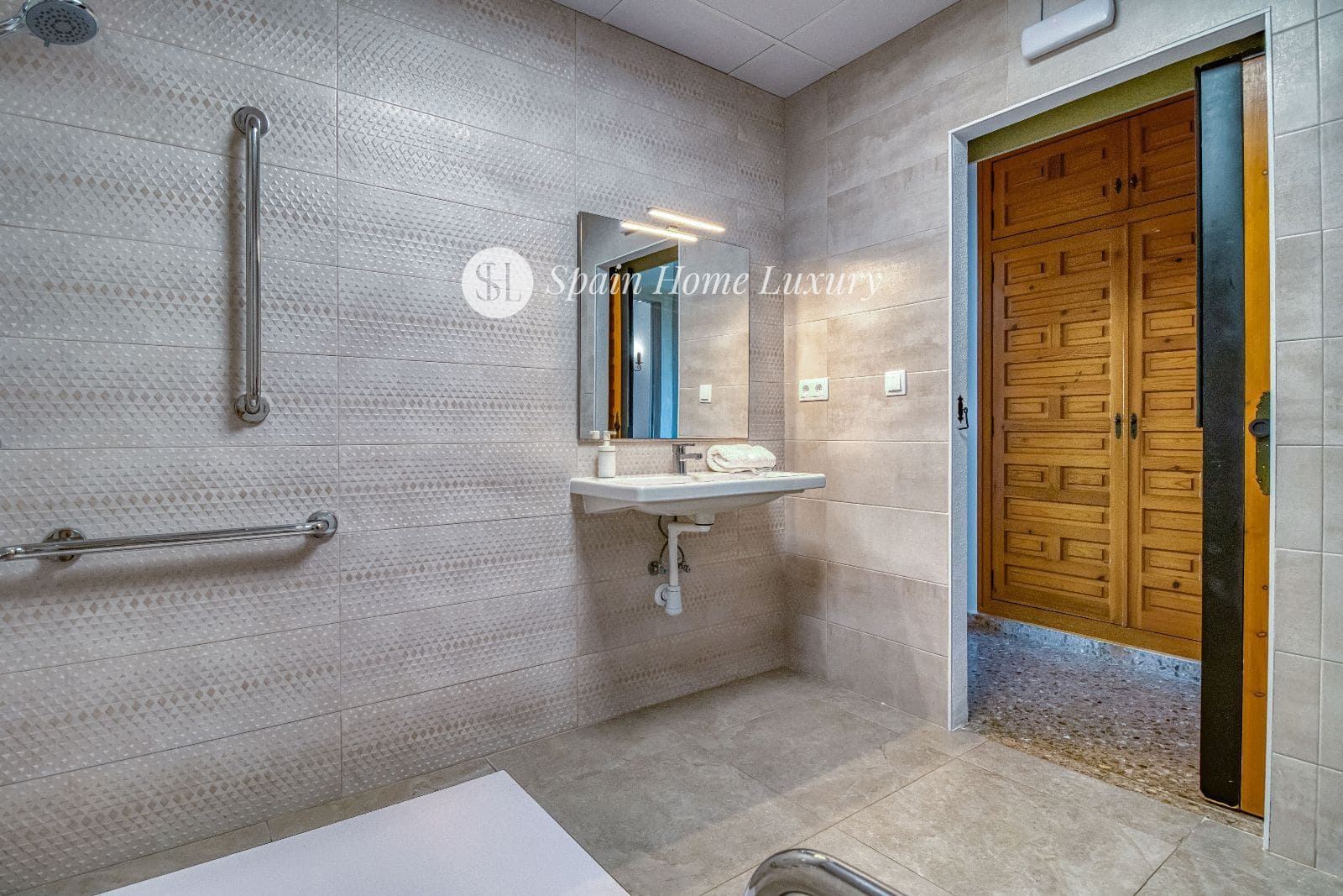 12 soveværelse Villa til salg i Favara med swimmingpool - € 5.000.000 (Ref: 8565471)