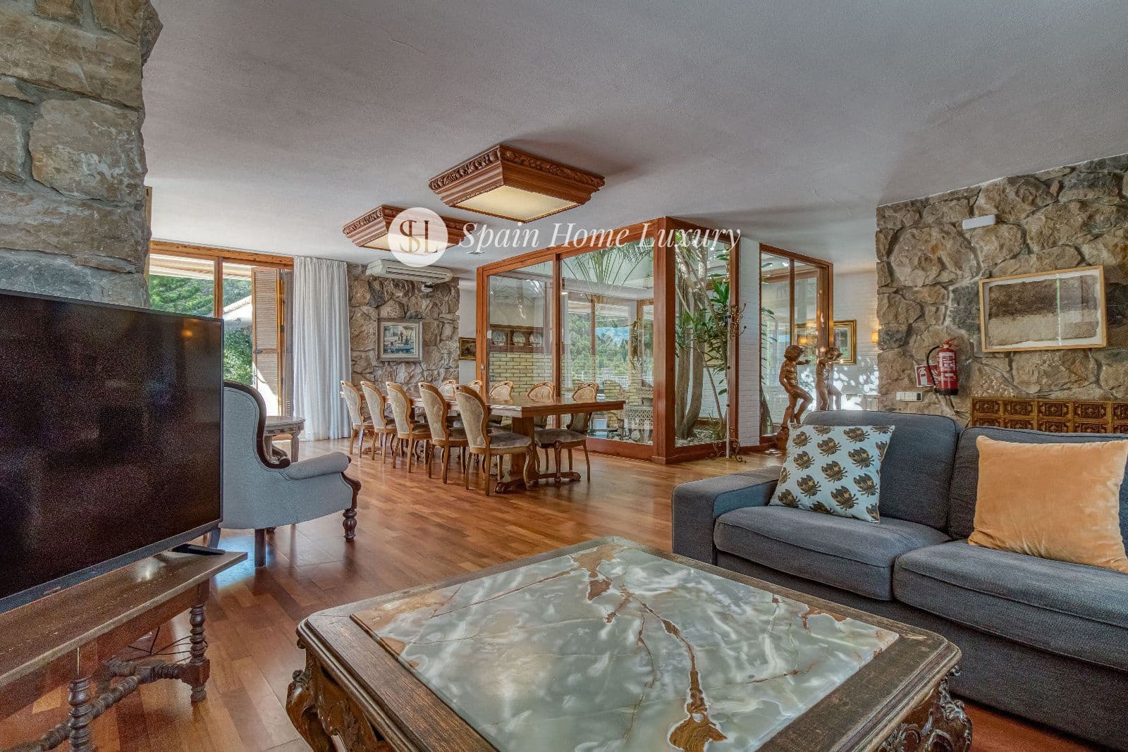 12 soveværelse Villa til salg i Favara med swimmingpool - € 5.000.000 (Ref: 8565471)