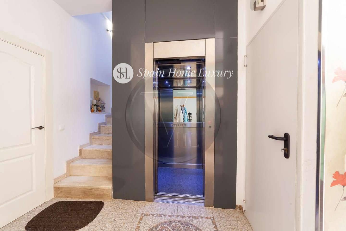 5 soveværelse Villa til salg i Alzira - € 525.000 (Ref: 8566277)