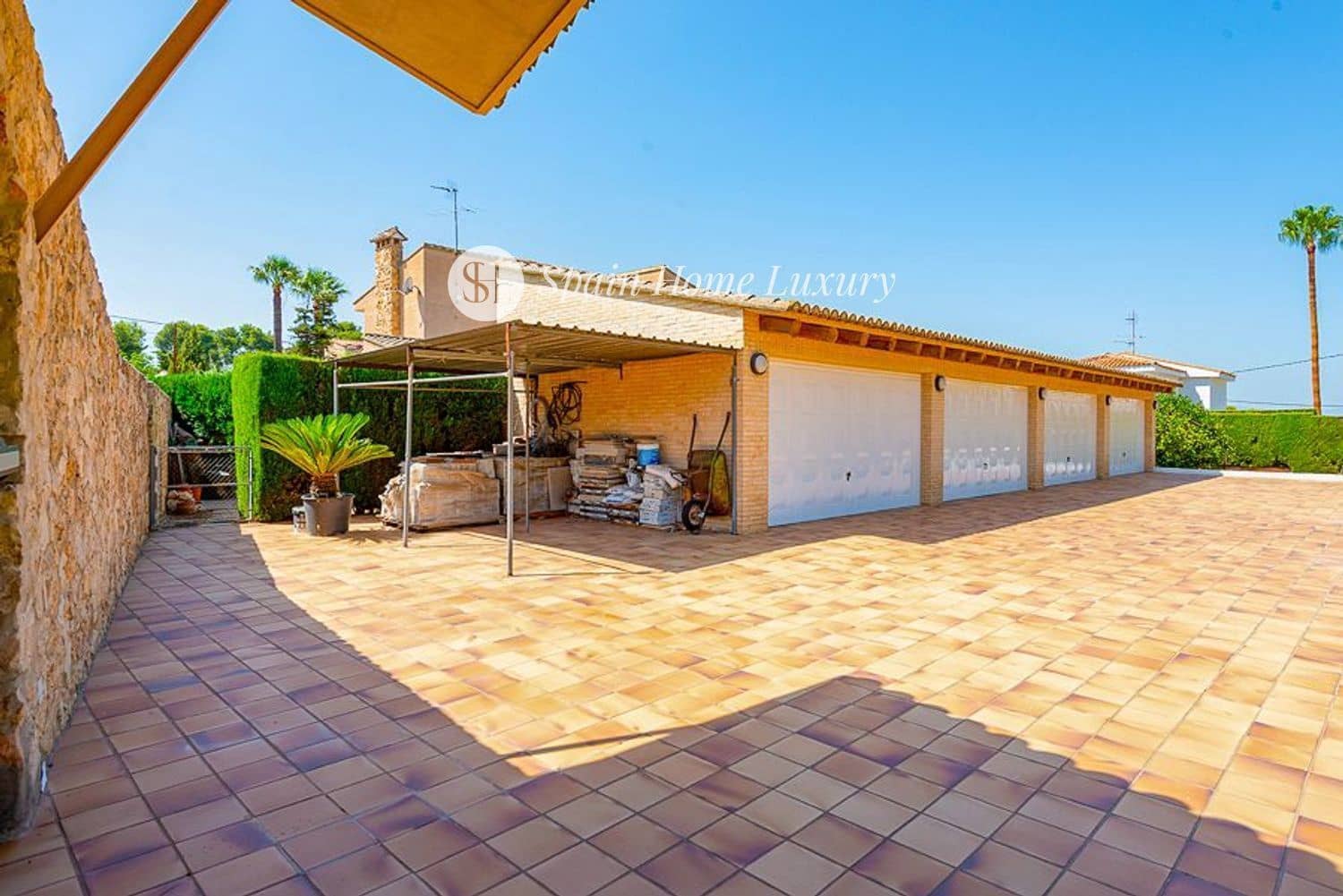 8 makuuhuone Huvila myytävänä paikassa L'Eliana mukana uima-altaan 
autotalli - 2 175 000 € (Ref: 8581835)