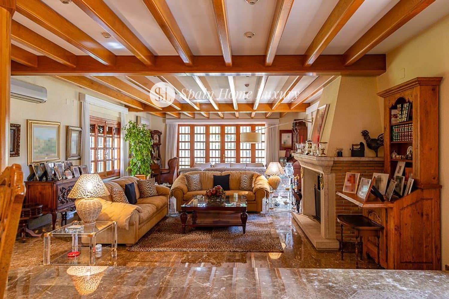 8 makuuhuone Huvila myytävänä paikassa L'Eliana mukana uima-altaan 
autotalli - 2 175 000 € (Ref: 8581835)