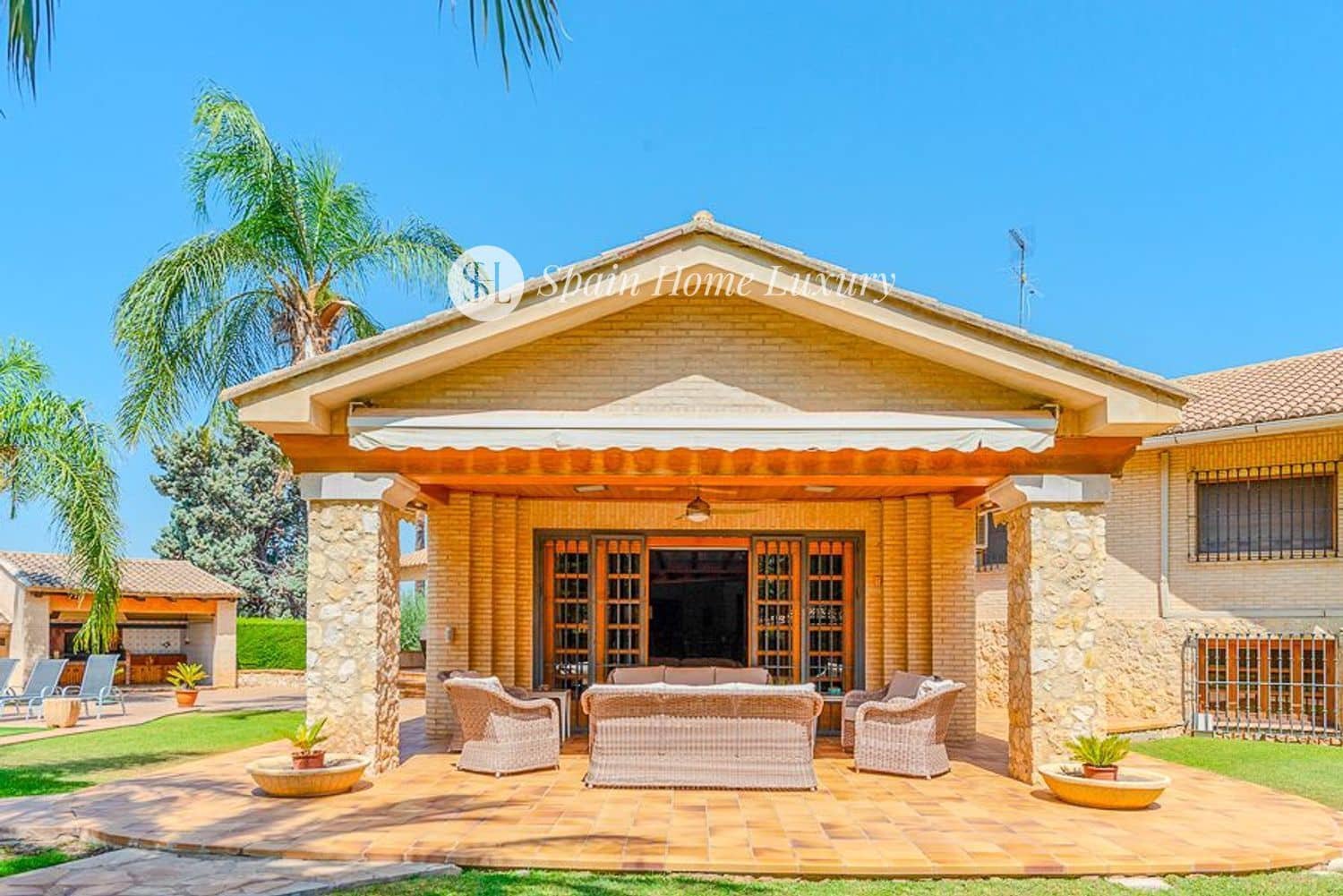 8 makuuhuone Huvila myytävänä paikassa L'Eliana mukana uima-altaan 
autotalli - 2 175 000 € (Ref: 8581835)