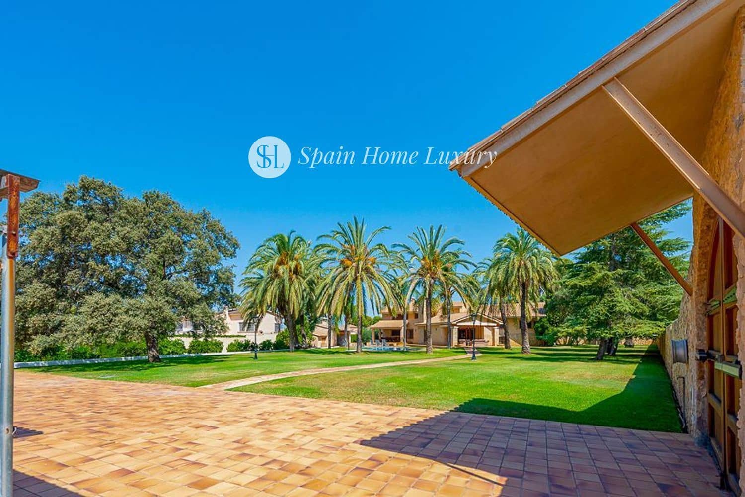 8 makuuhuone Huvila myytävänä paikassa L'Eliana mukana uima-altaan 
autotalli - 2 175 000 € (Ref: 8581835)