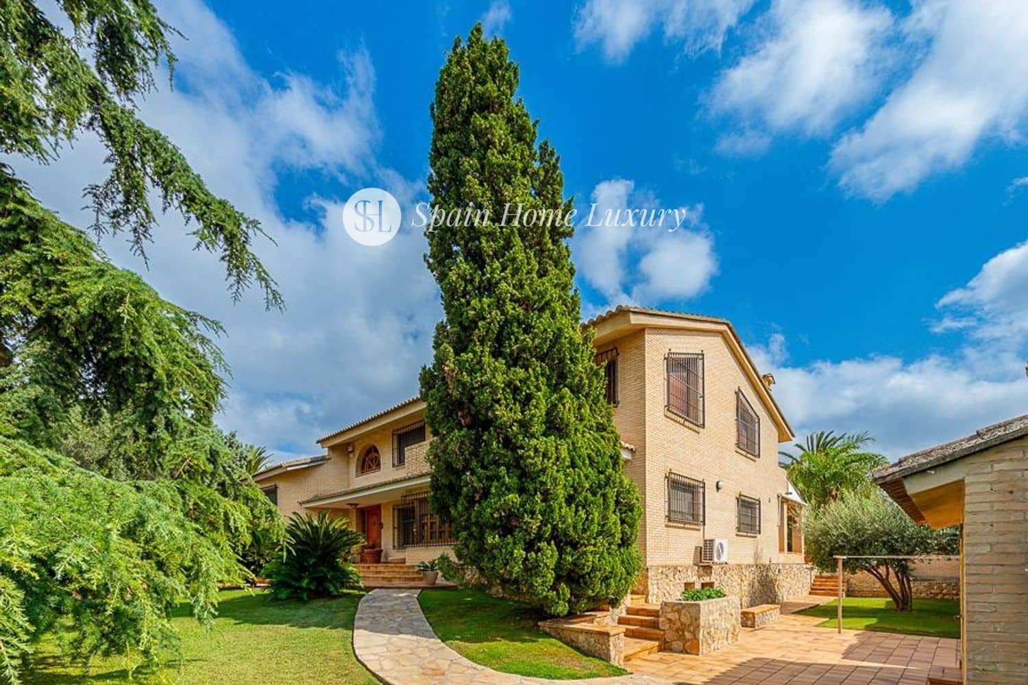 8 makuuhuone Huvila myytävänä paikassa L'Eliana mukana uima-altaan 
autotalli - 2 175 000 € (Ref: 8581835)