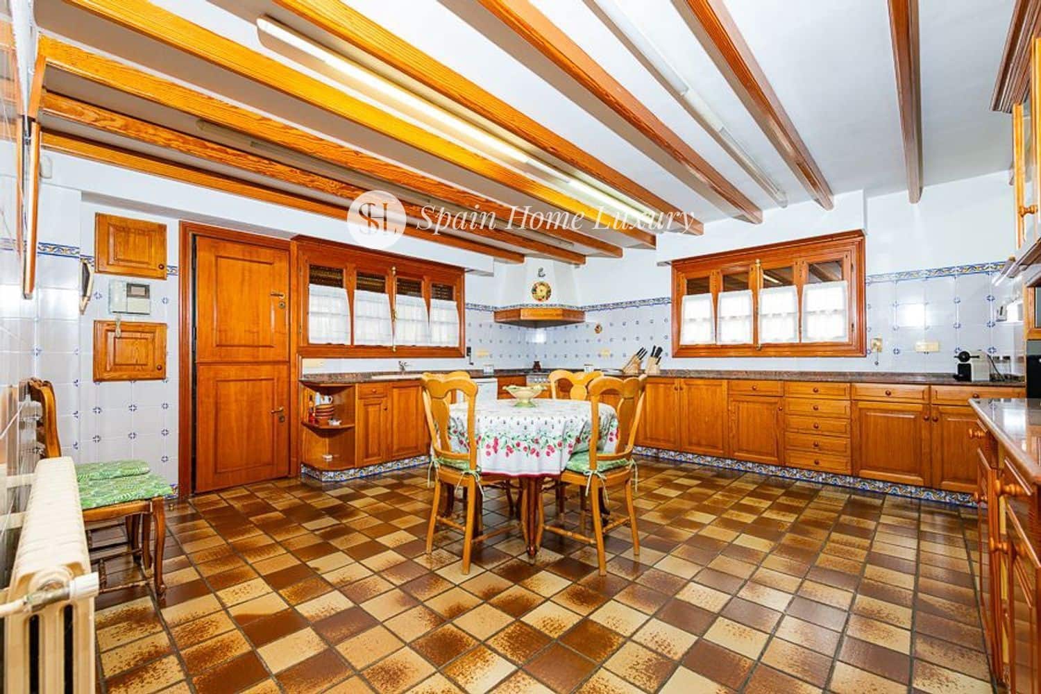 8 makuuhuone Huvila myytävänä paikassa L'Eliana mukana uima-altaan 
autotalli - 2 175 000 € (Ref: 8581835)