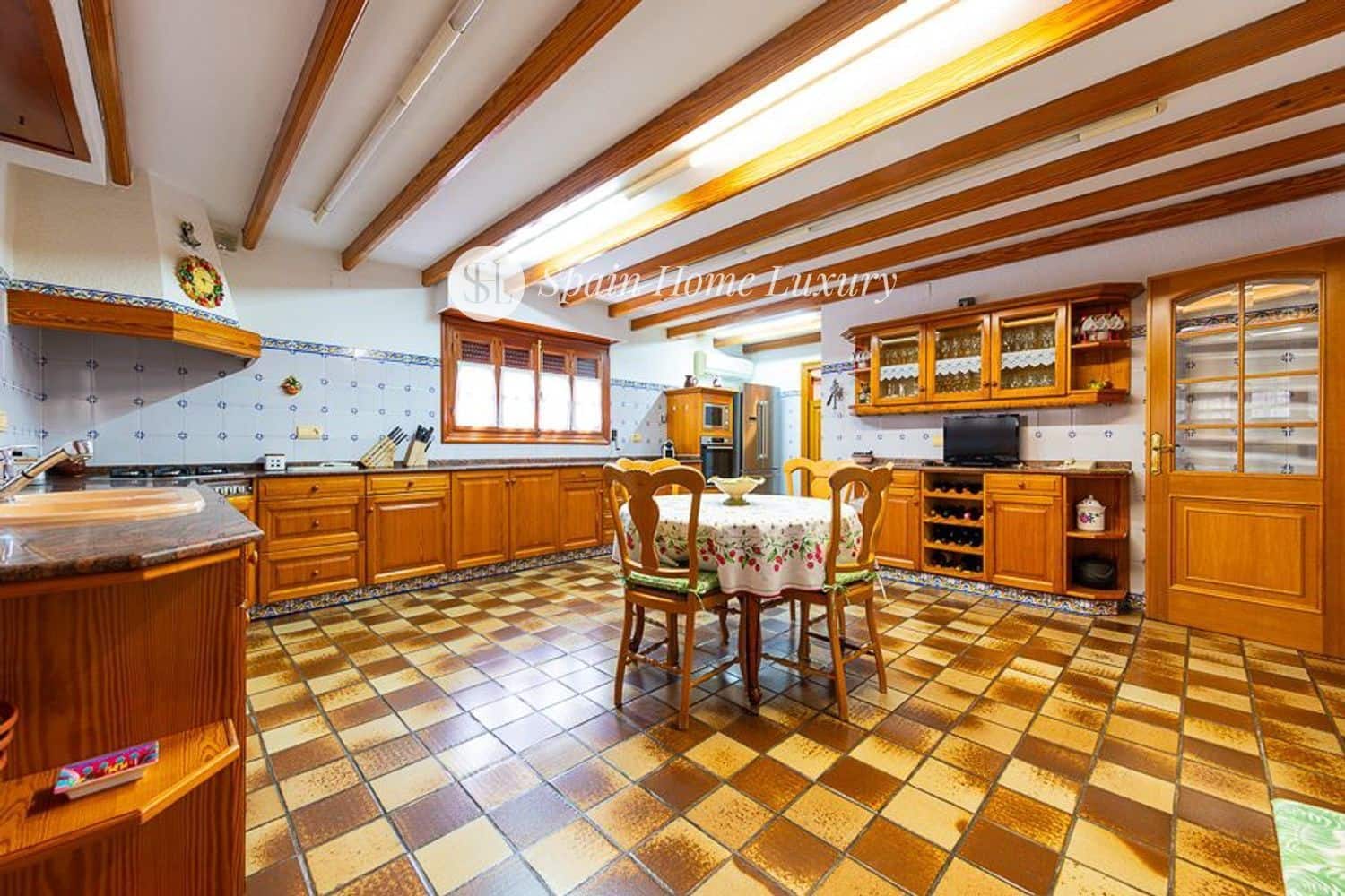 8 makuuhuone Huvila myytävänä paikassa L'Eliana mukana uima-altaan 
autotalli - 2 175 000 € (Ref: 8581835)