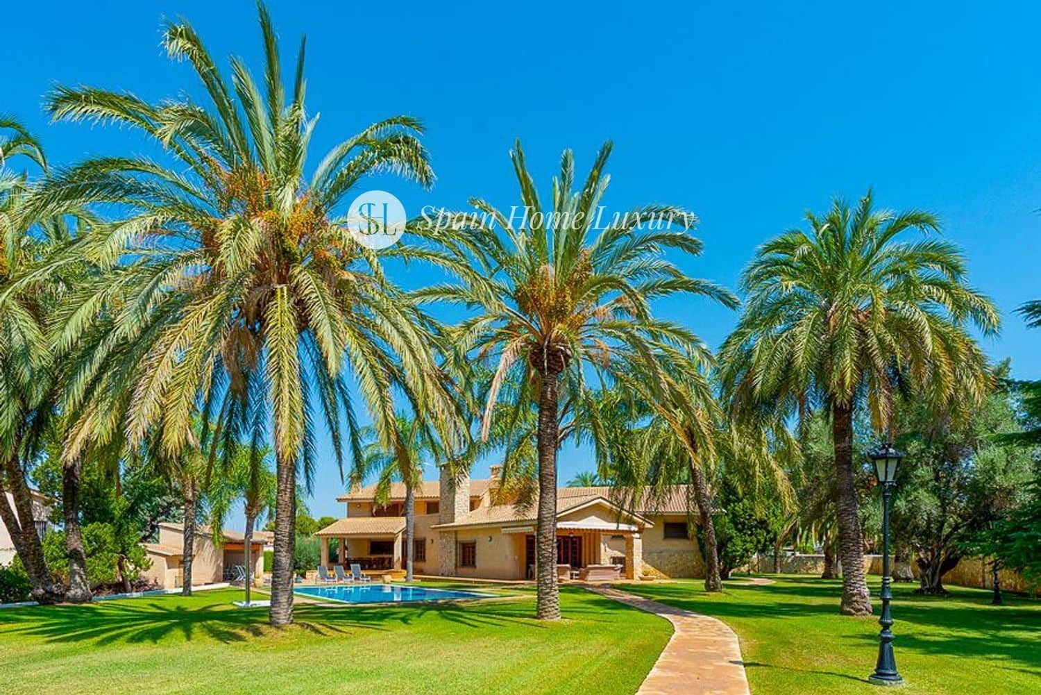 8 makuuhuone Huvila myytävänä paikassa L'Eliana mukana uima-altaan 
autotalli - 2 175 000 € (Ref: 8581835)