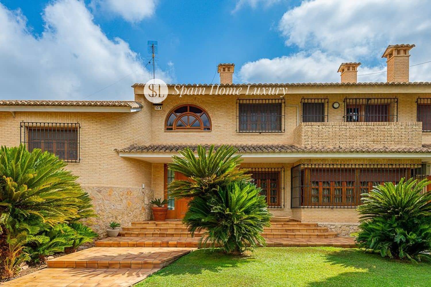 8 makuuhuone Huvila myytävänä paikassa L'Eliana mukana uima-altaan 
autotalli - 2 175 000 € (Ref: 8581835)