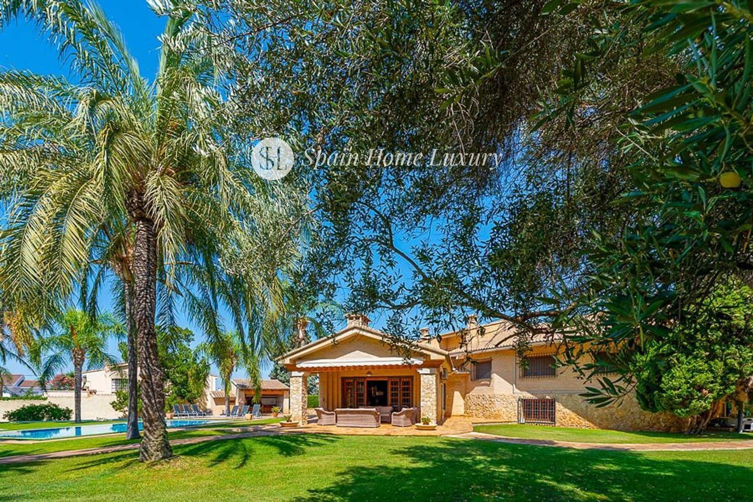 8 makuuhuone Huvila myytävänä paikassa L'Eliana mukana uima-altaan 
autotalli - 2 175 000 € (Ref: 8581835)