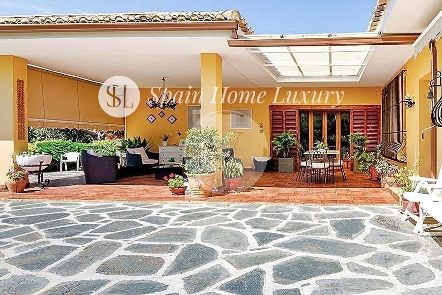 8 soverom Villa til salgs i Betera - € 1 400 000 (Ref: 8610096)