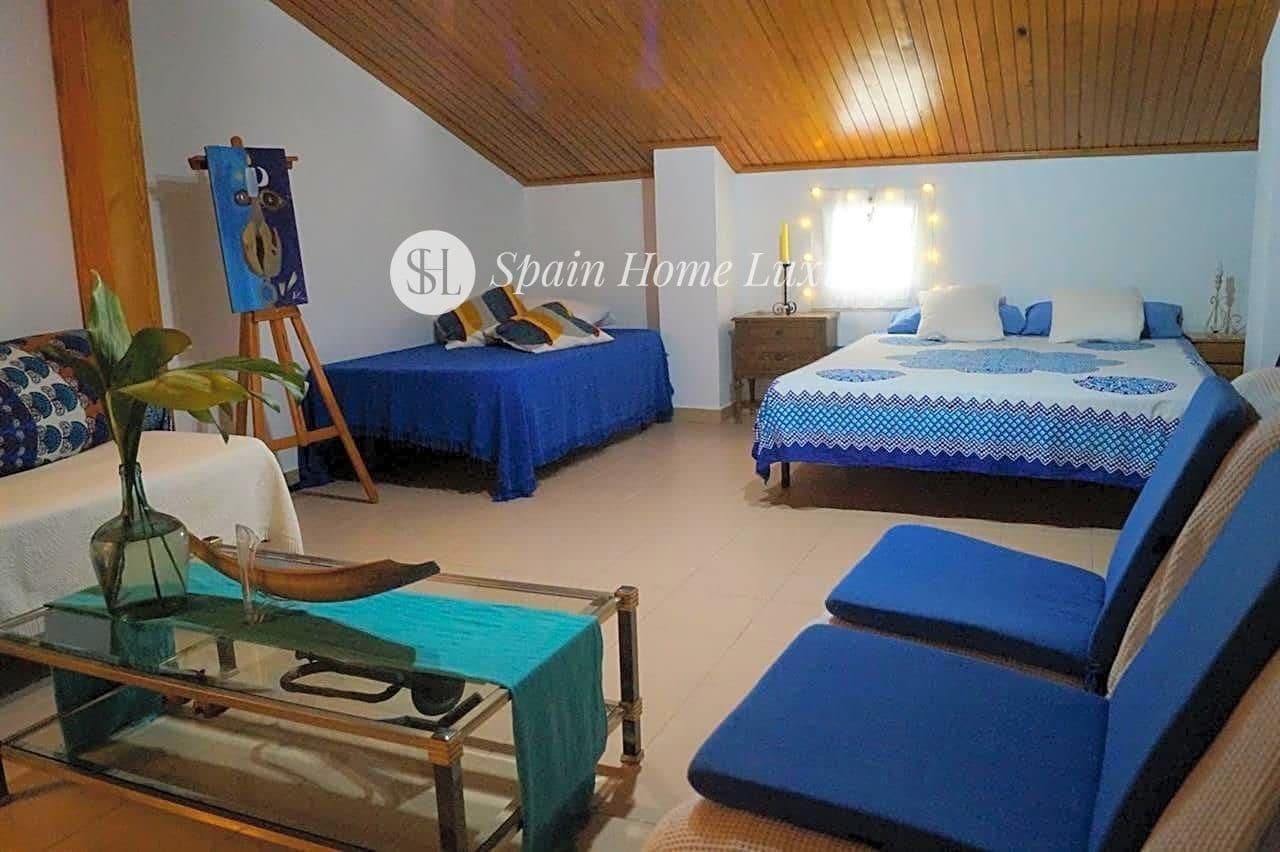 7 soverom Villa til salgs i Oliva med svømmebasseng - € 1 650 000 (Ref: 8658927)