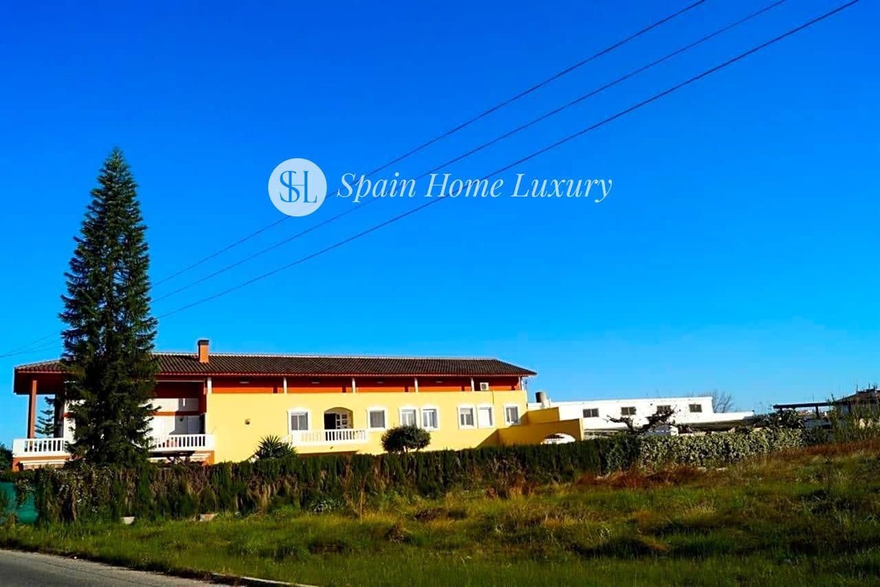 7 soverom Villa til salgs i Oliva med svømmebasseng - € 1 650 000 (Ref: 8658927)