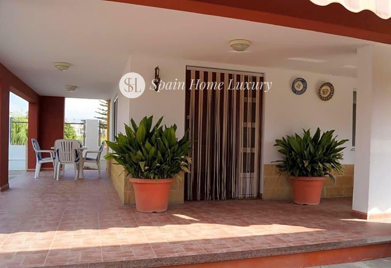 7 soverom Villa til salgs i Oliva med svømmebasseng - € 1 650 000 (Ref: 8658927)