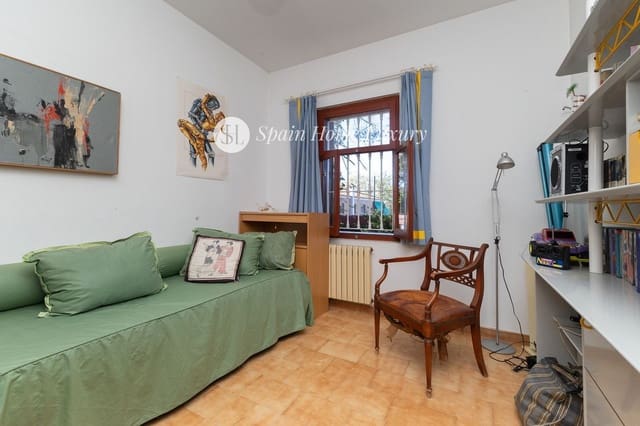 7 soveværelse Villa til salg i La Pobla de Vallbona med swimmingpool garage - € 830.000 (Ref: 8660778)