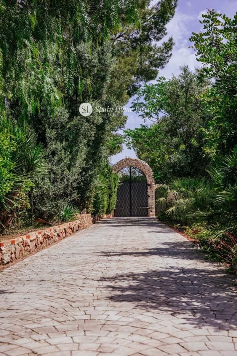 16 soverom Villa til salgs i Naquera med svømmebasseng garasje - € 3 650 000 (Ref: 8670945)