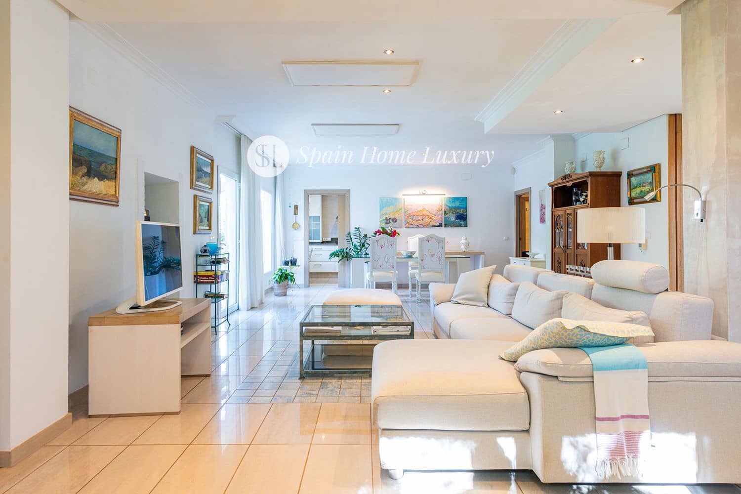 5 soveværelse Villa til salg i La Pobla de Vallbona med swimmingpool garage - € 875.000 (Ref: 8678496)