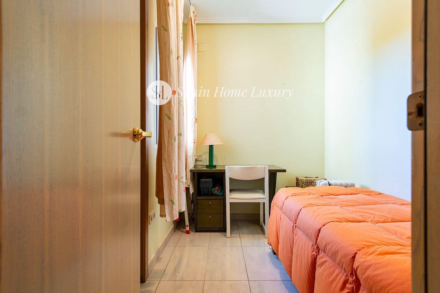 5 soveværelse Villa til salg i La Pobla de Vallbona med swimmingpool garage - € 875.000 (Ref: 8678496)