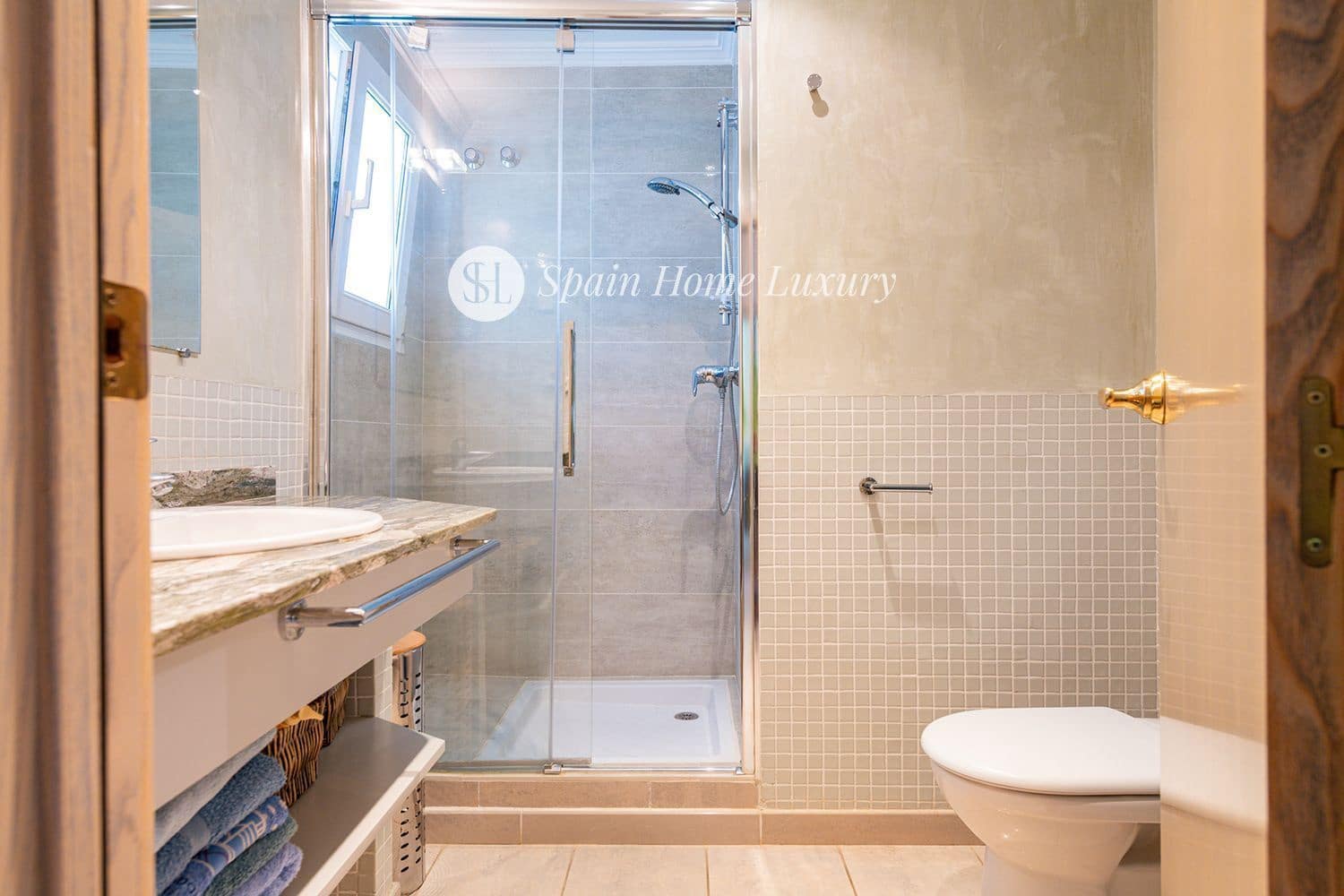 5 soveværelse Villa til salg i La Pobla de Vallbona med swimmingpool garage - € 875.000 (Ref: 8678496)