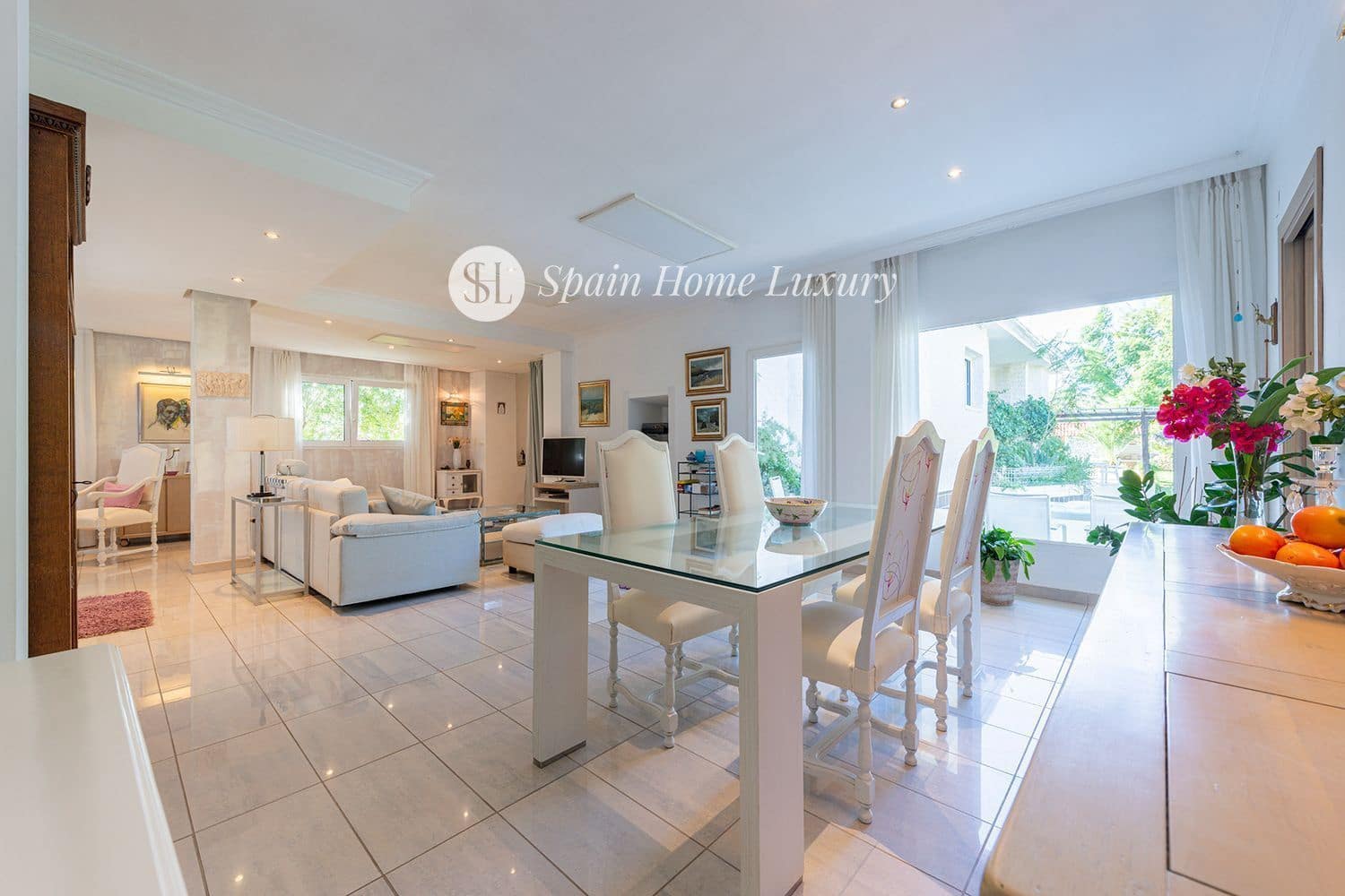 5 soveværelse Villa til salg i La Pobla de Vallbona med swimmingpool garage - € 875.000 (Ref: 8678496)