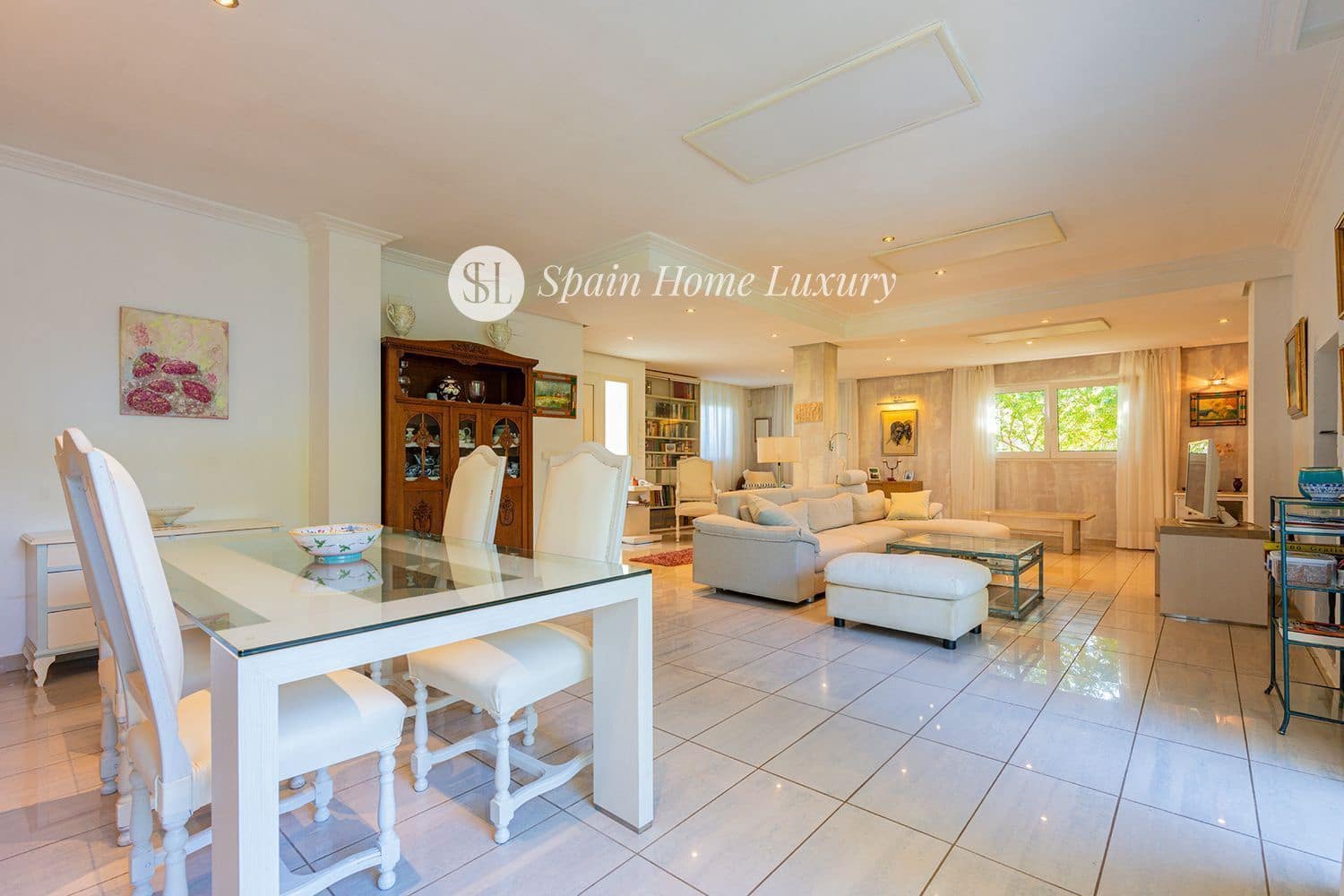 5 soveværelse Villa til salg i La Pobla de Vallbona med swimmingpool garage - € 875.000 (Ref: 8678496)