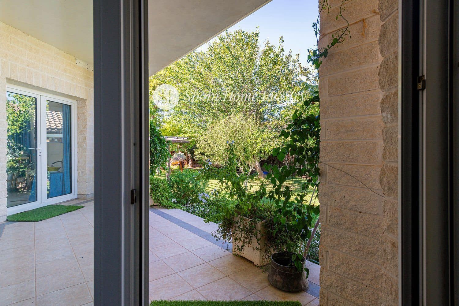 5 soveværelse Villa til salg i La Pobla de Vallbona med swimmingpool garage - € 875.000 (Ref: 8678496)