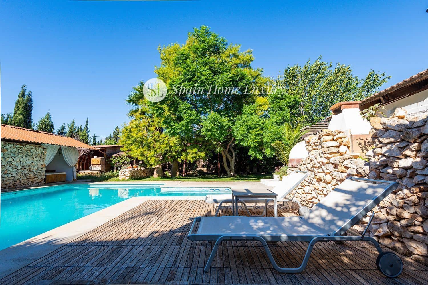 5 soveværelse Villa til salg i La Pobla de Vallbona med swimmingpool garage - € 875.000 (Ref: 8678496)