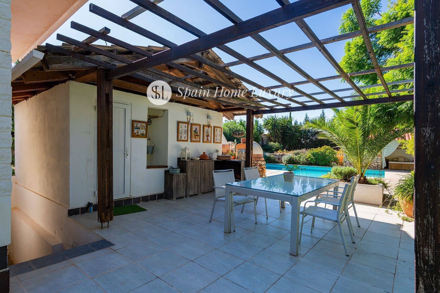 5 soveværelse Villa til salg i La Pobla de Vallbona med swimmingpool garage - € 875.000 (Ref: 8678496)