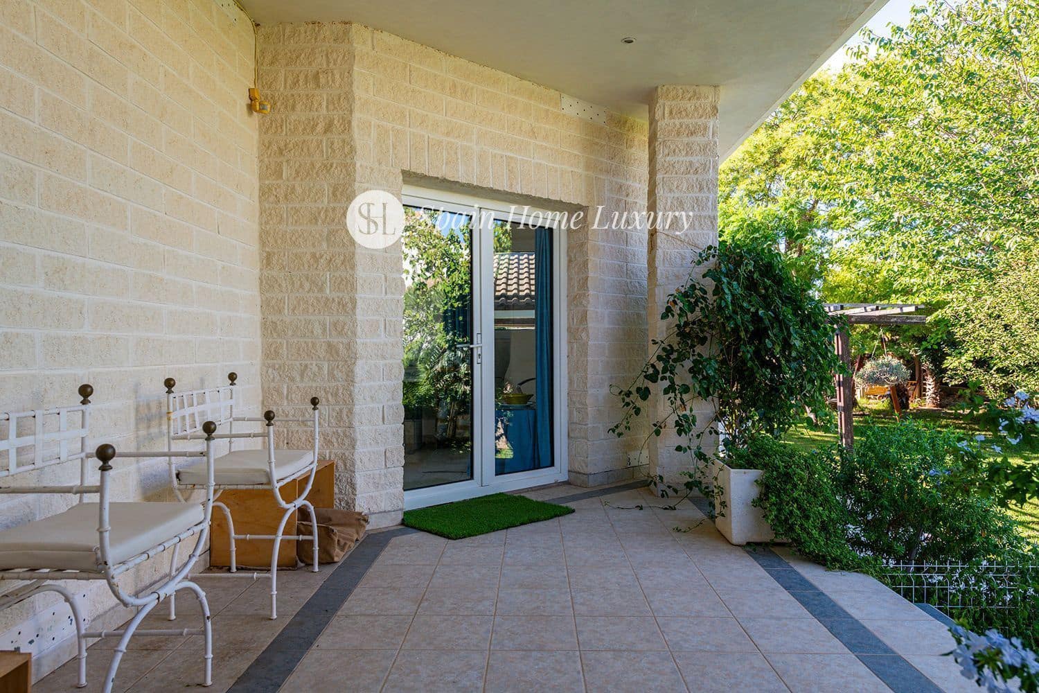 5 soveværelse Villa til salg i La Pobla de Vallbona med swimmingpool garage - € 875.000 (Ref: 8678496)