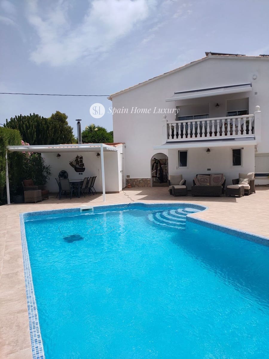 5 sypialnia Willa na sprzedaż w Javea / Xabia z basenem - 950 000 € (Ref: 8681829)