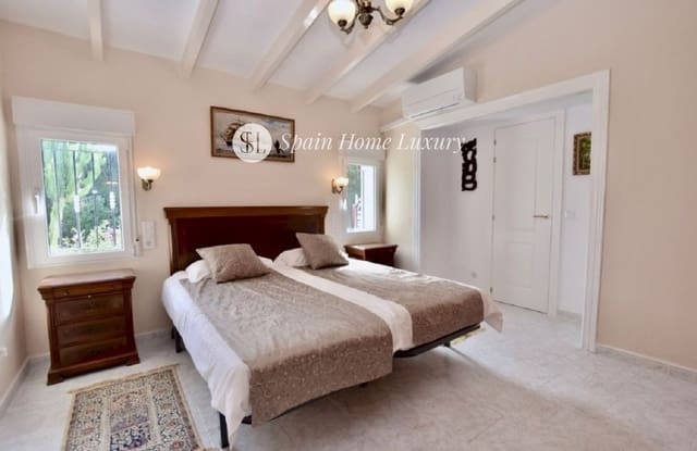 Chalet de 5 habitaciones en Cap Martí - El Tossalet - Pinomar, Javea / Xàbia en venta con piscina - 950.000 € (Ref: 8681829)