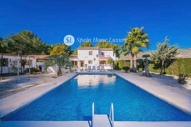5 chambre Villa/Maison à vendre à Teulada Pueblo, Teulada-Moraira avec piscine garage - 780 000 € (Ref: 8690887)