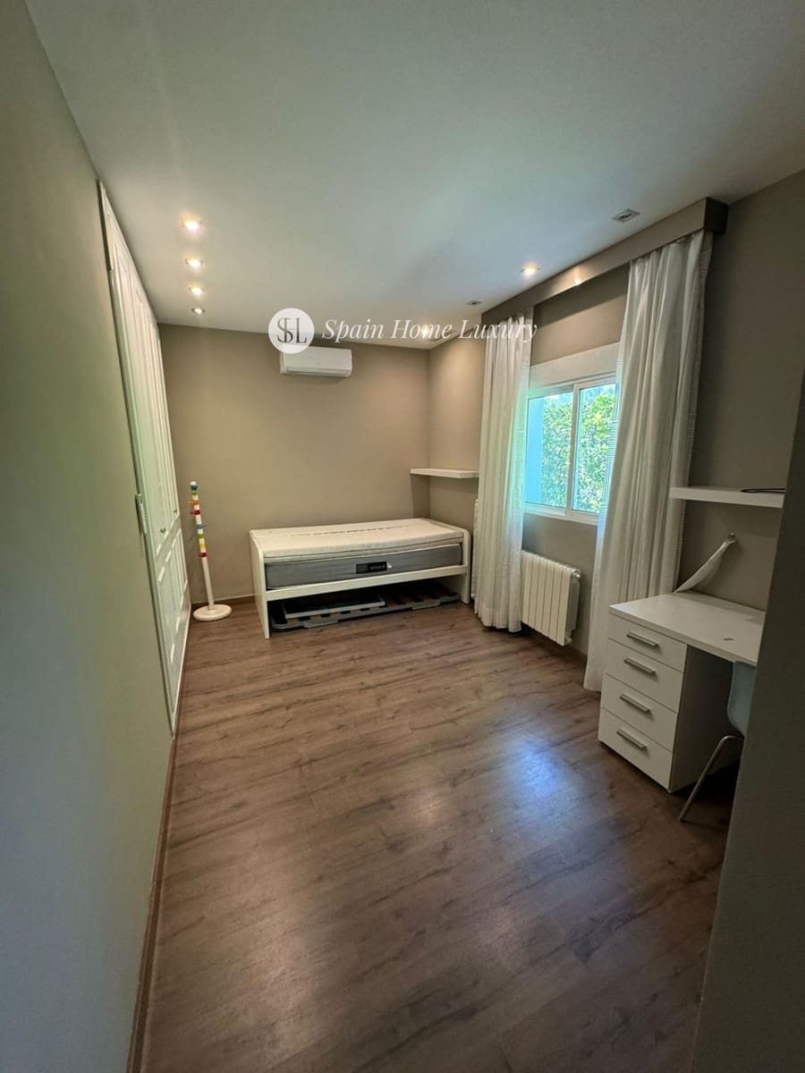 4 soverom Villa til salgs i Betera med svømmebasseng garasje - € 875 000 (Ref: 8698754)