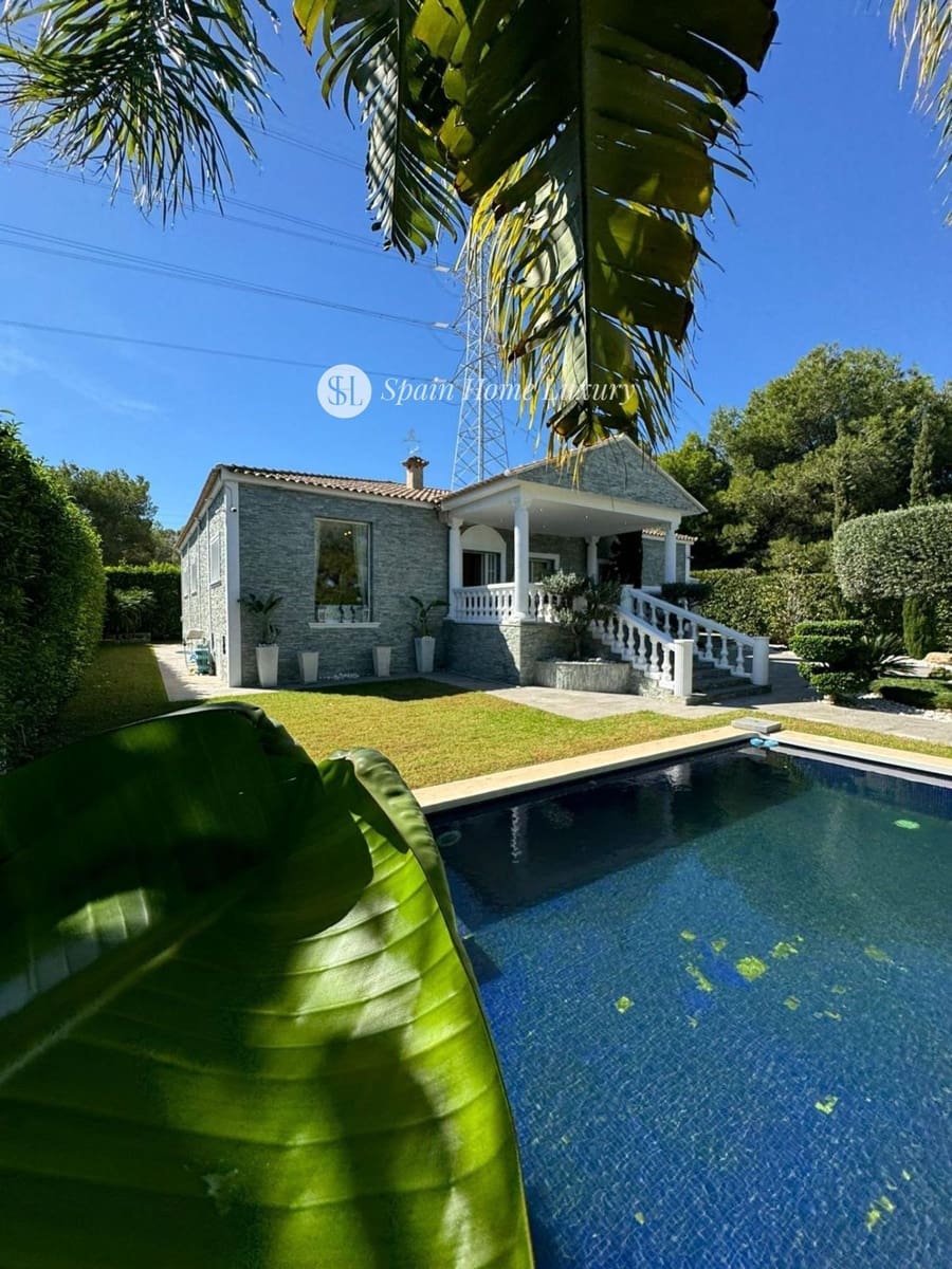 4 soverom Villa til salgs i Betera med svømmebasseng garasje - € 875 000 (Ref: 8698754)