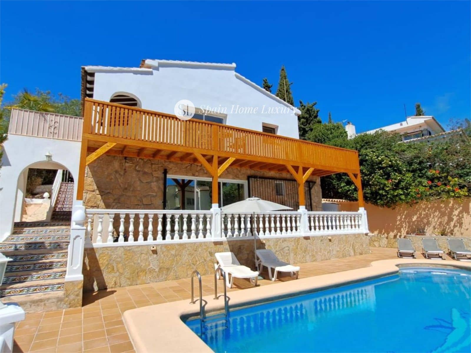 3 slaapkamer Villa te koop in Moraira met zwembad - € 640.000 (Ref: 8861897)