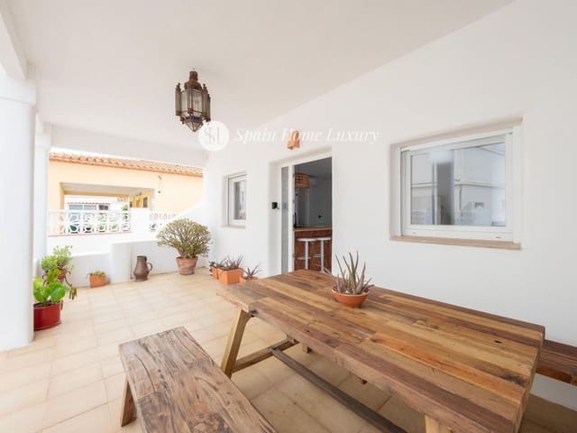 5 slaapkamer Villa te koop in Oliva met zwembad - € 699.000 (Ref: 8869376)