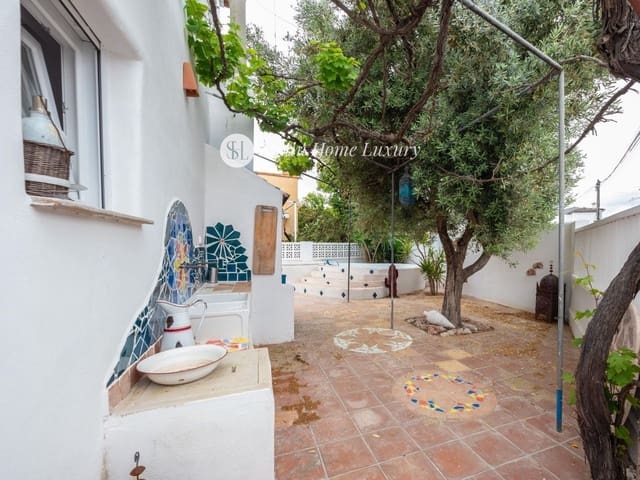 5 slaapkamer Villa te koop in Oliva met zwembad - € 699.000 (Ref: 8869376)