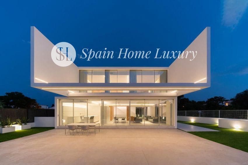 6 makuuhuone Huvila vuokrattavana paikassa Betera mukana uima-altaan - 15 000 € (Ref: 8877816)