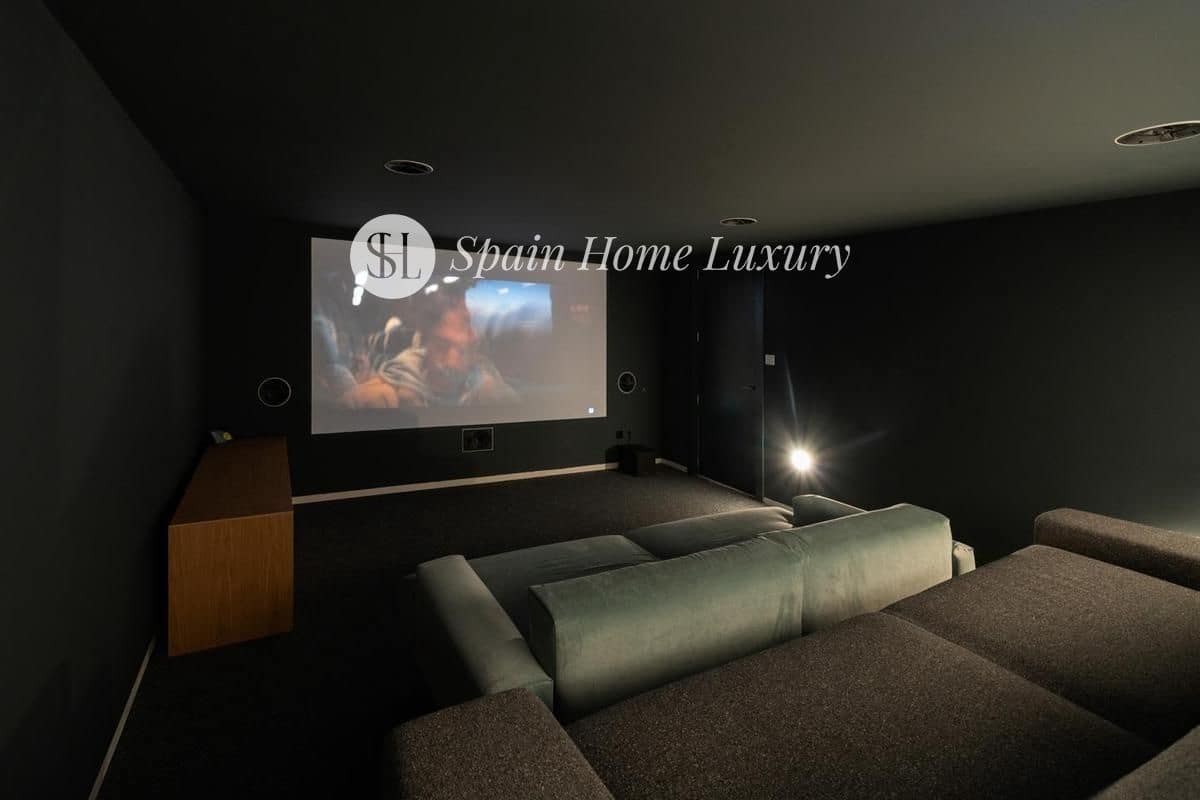 6 makuuhuone Huvila vuokrattavana paikassa Betera mukana uima-altaan - 15 000 € (Ref: 8877816)