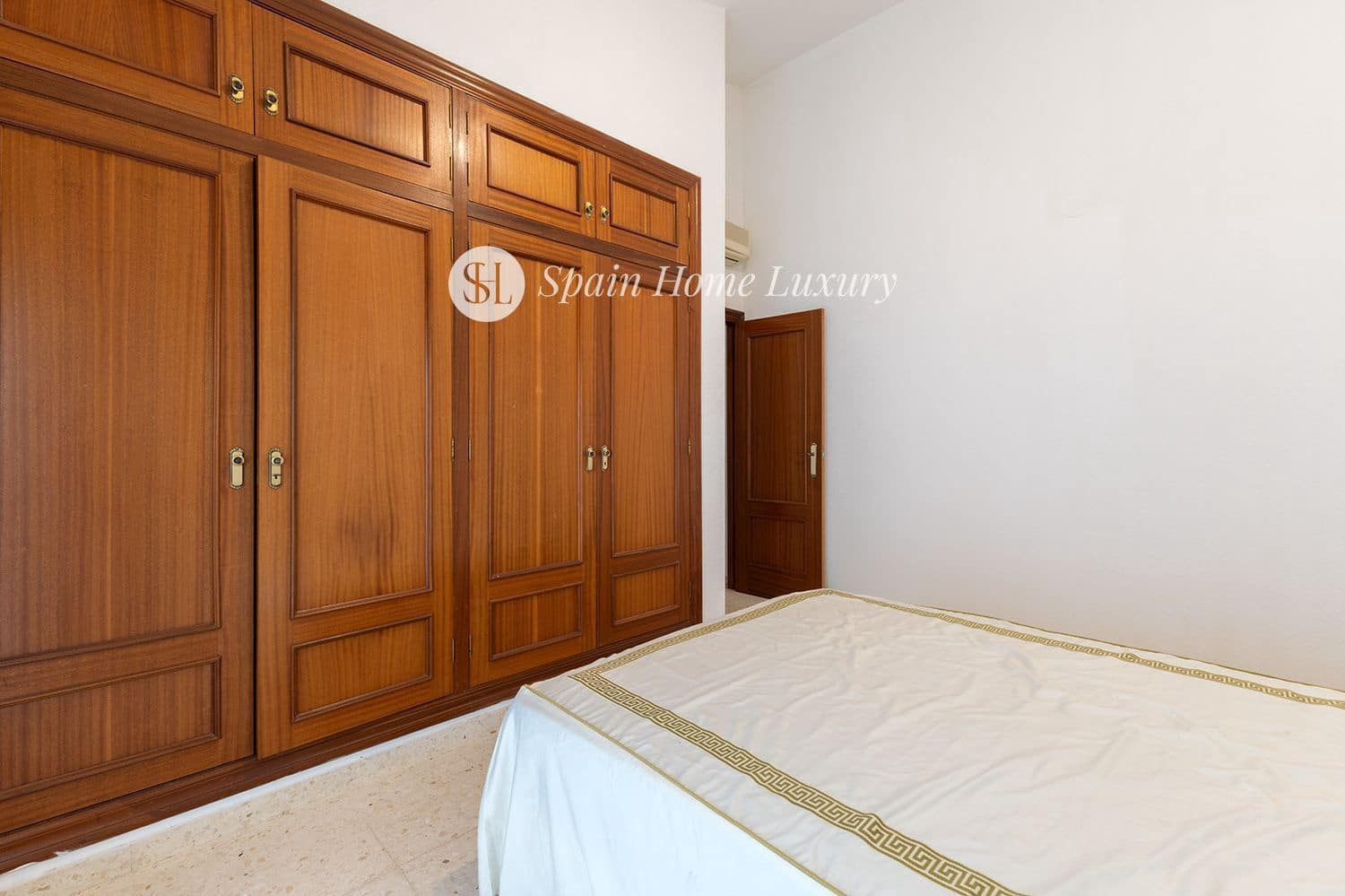 6 slaapkamer Villa te koop in Riba-roja de Turia met zwembad garage - € 950.000 (Ref: 8879631)